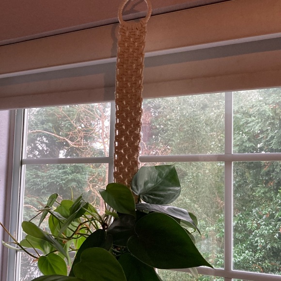 Final Sale! Gorgeous macrame cotton plant holder - Picture 2 of 3
